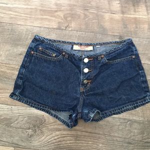 Super short vintage mid rise shorts